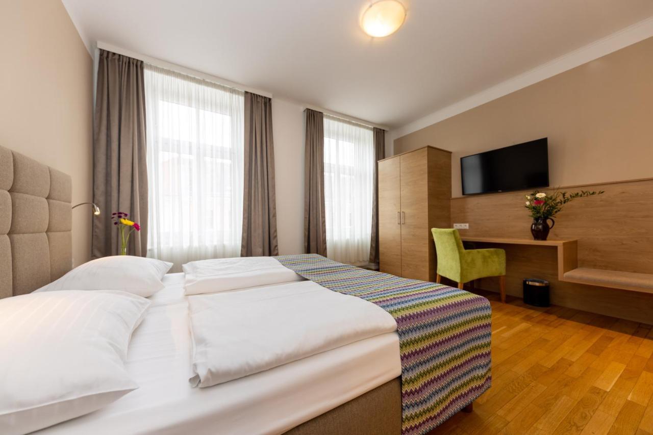 Unter Den Linden Hotel 3*